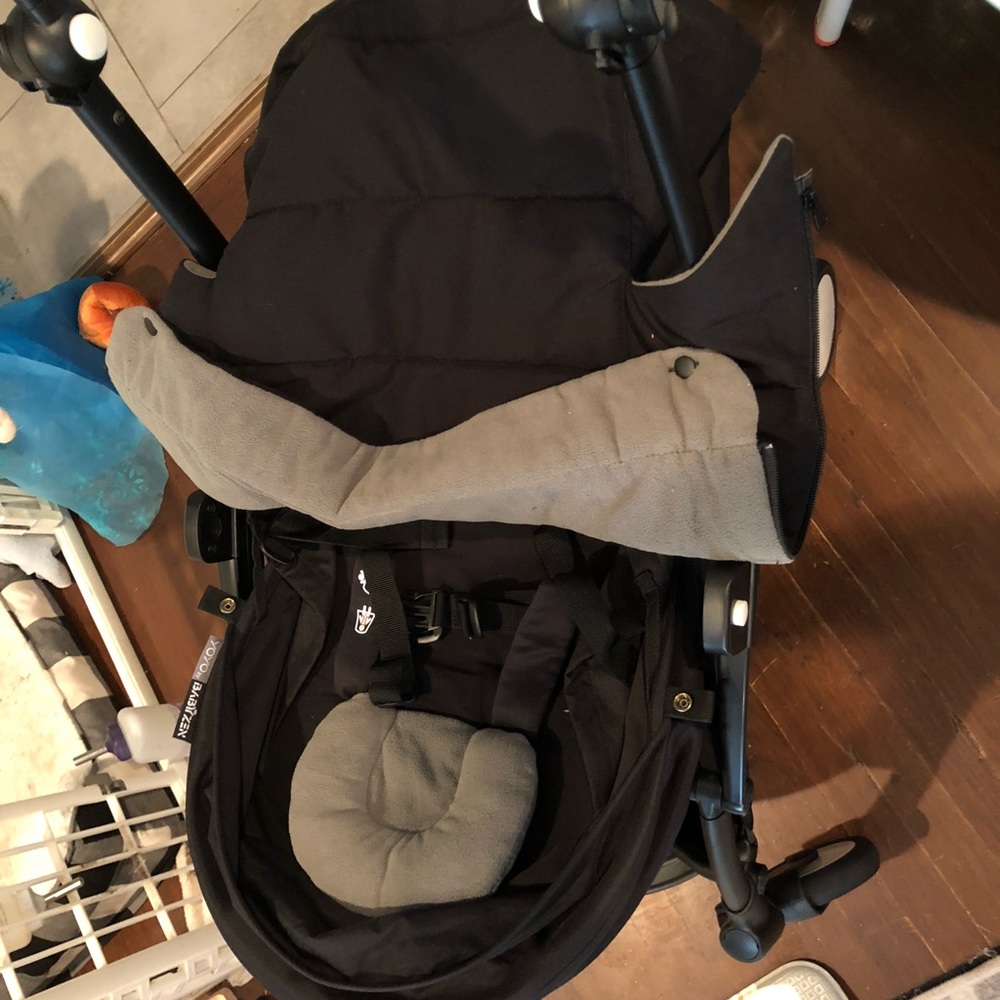 Babyzen Yoyo+ Newborn 0+ pack in black